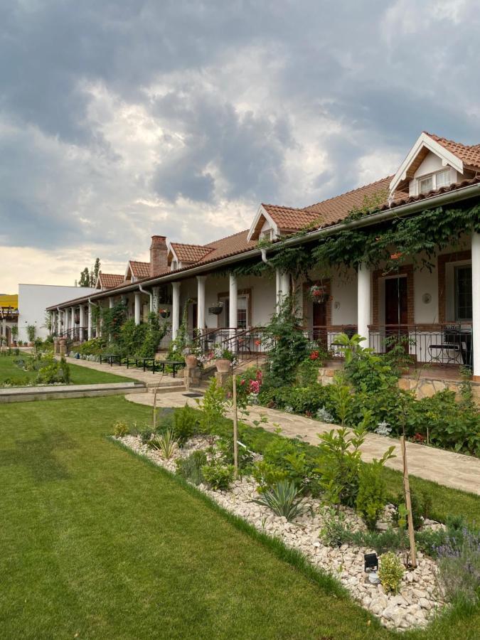 Sebeş Country Club La Mesteceni מראה חיצוני תמונה